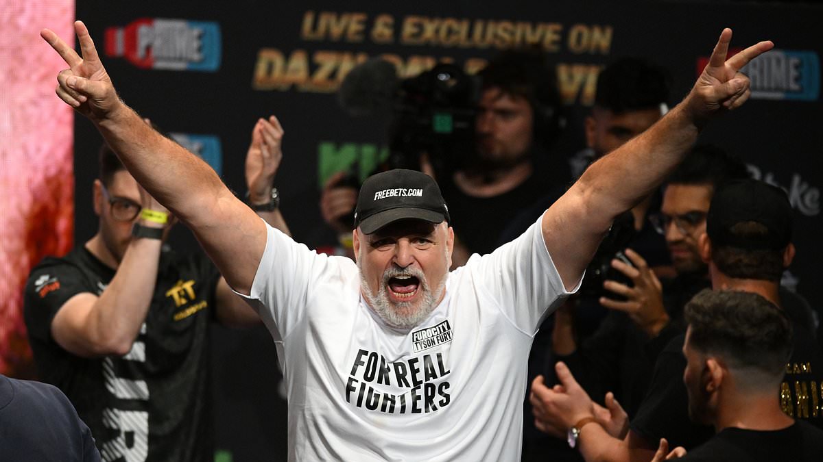 Preview John Fury Blasts Son Tyson’s Corner Team After Usyk Fight