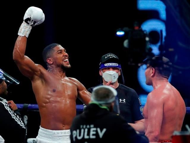 Preview Anthony Joshua to Undergo Elbow Surgery This Week, Fury Fight Talks Progress