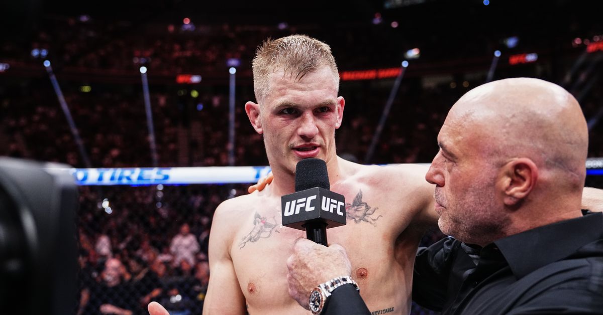 Preview Garry Issues Stern Warning to Muhammad Ahead of Possible Fight, Former Champion Responds