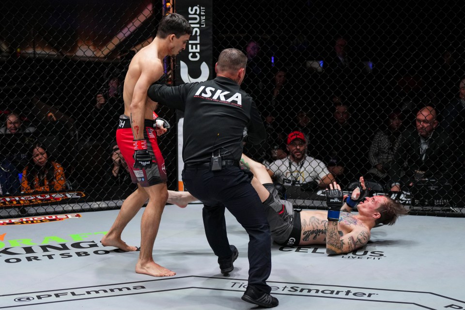 Preview Biaggio Ali Walsh Suffers Stunning Upset Loss to Ronnie Gibbs at PFL 7