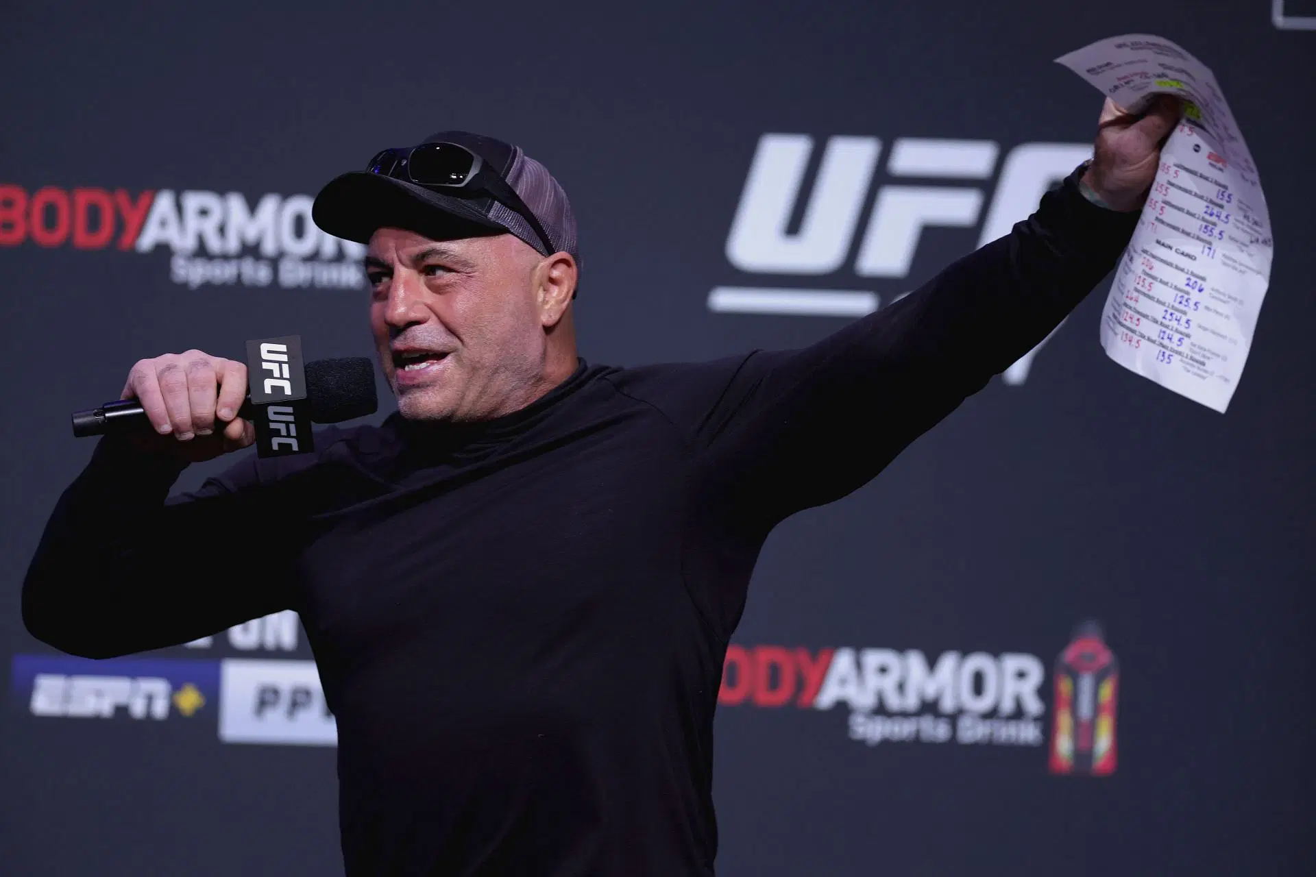 Preview Joe Rogan Defends Referee’s ‘Correct Call’ in Fast UFC 317 KO