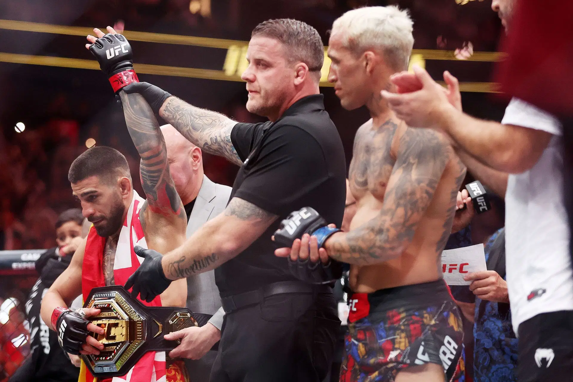 Preview Alexander Volkanovski Forecasts Early Finish in Ilia Topuria vs. Charles Oliveira Bout