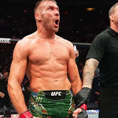 Dricus du Plessis Holds Key Advantage Over Khamzat Chimaev, Says Top Middleweight Outside UFC