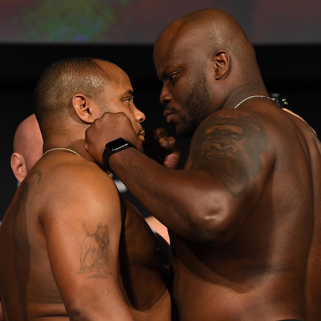 Preview Daniel Cormier Explains Why Derrick Lewis Fight Stoppage Wasn’t Premature