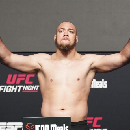 Звезда UFC Nashville Вальтер Уокер Объясняет, Почему Он Ищет Медленный Путь к Топ-15, Ссылаясь на Уроки Начальной Карьеры Брата Джонни