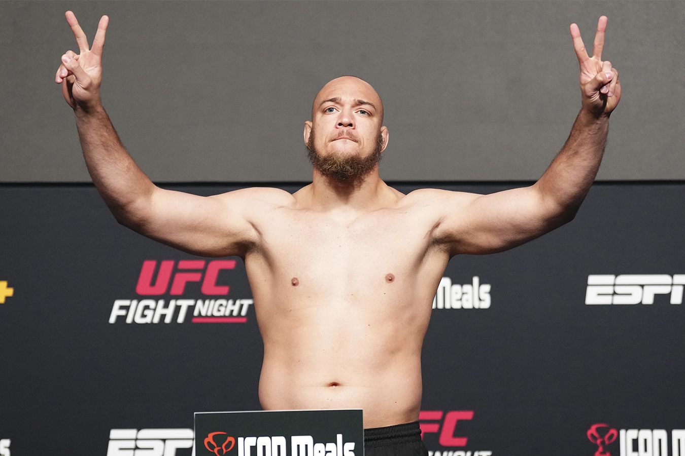 Preview Звезда UFC Nashville Вальтер Уокер Объясняет, Почему Он Ищет Медленный Путь к Топ-15, Ссылаясь на Уроки Начальной Карьеры Брата Джонни