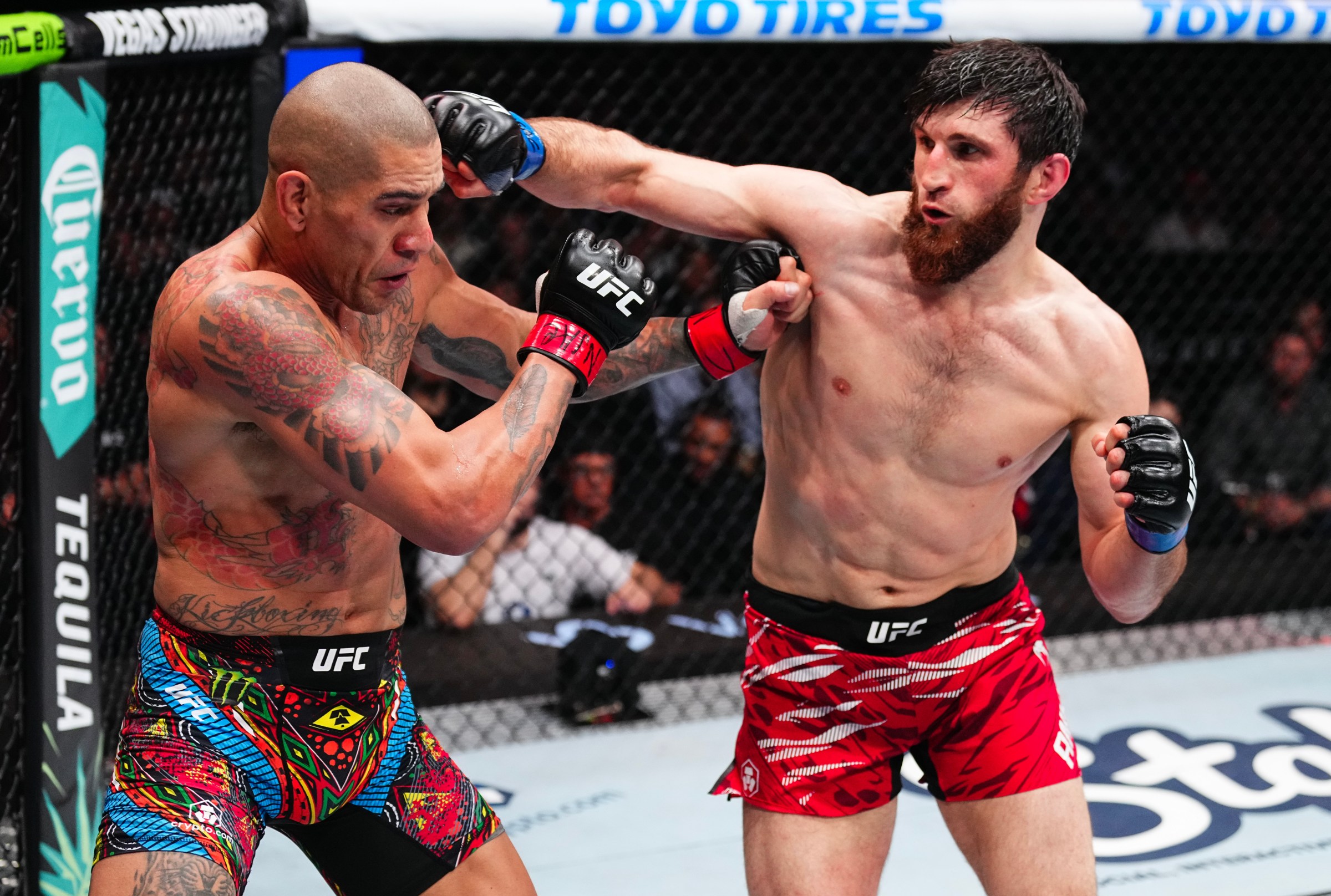 Preview Legendary Kickboxer Shares Key Adjustment for Alex Pereira to Defeat Magomed Ankalaev at UFC 320