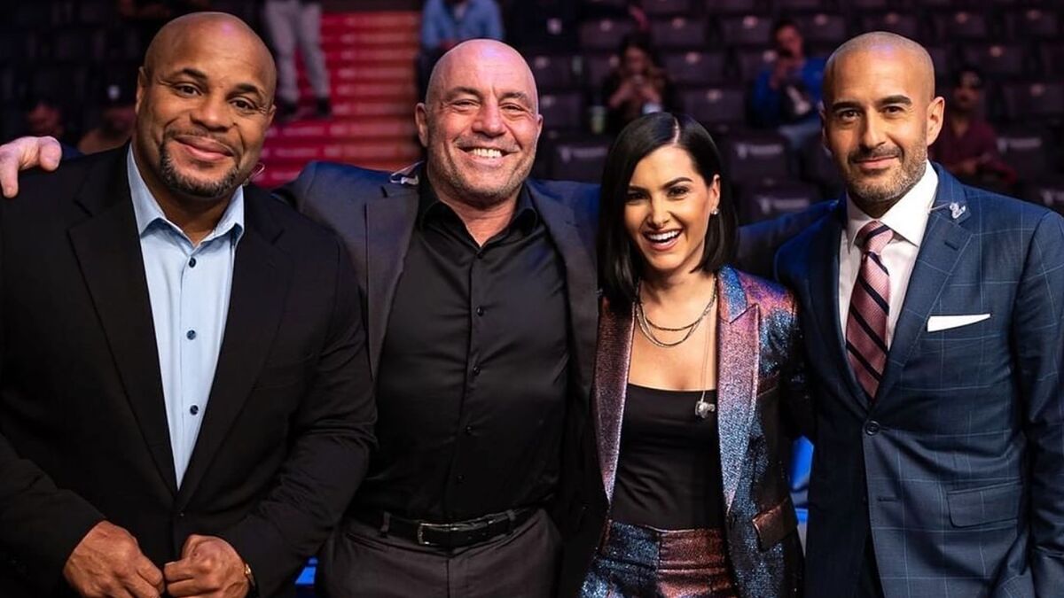 Preview Joe Rogan Returns to UFC 320 Commentary, Joined by Jon Anik and Megan Olivi