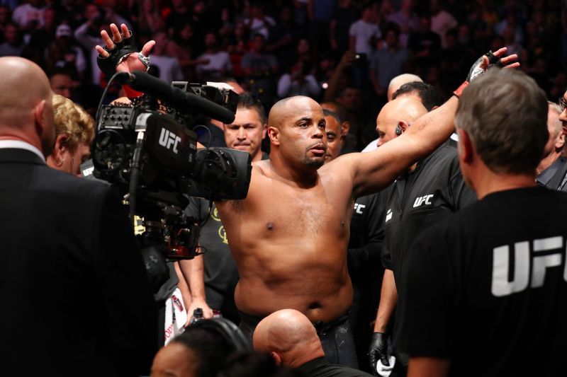 Preview Daniel Cormier insists ‘Patchy Mix won that fight’ as ex-Bellator champion loses again at UFC 320