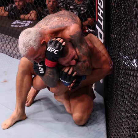 Charles Oliveira Ends Mateusz Gamrot’s Unfinished Streak at UFC Rio