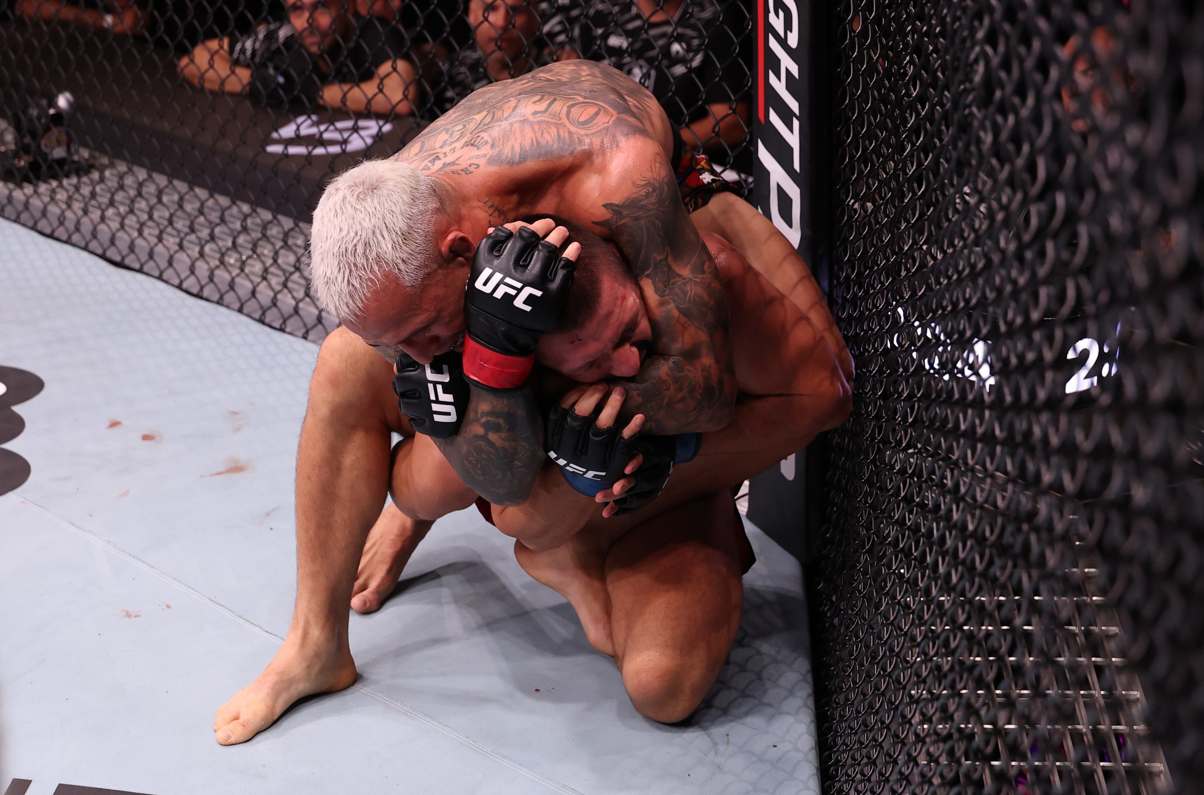Preview Charles Oliveira Ends Mateusz Gamrot’s Unfinished Streak at UFC Rio
