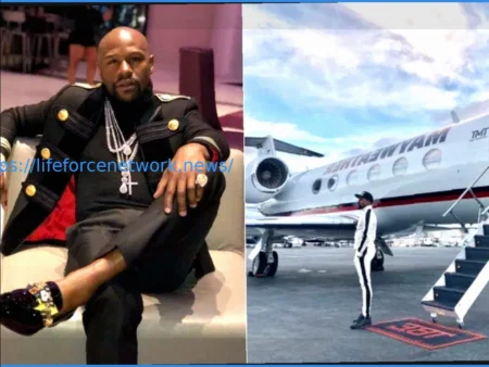 UFC боец снят с рейса American Airlines, отправился на частном самолете