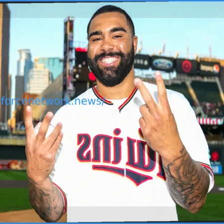 Гейбл Стивенсон, экс-звезда WWE, подписал контракт с UFC